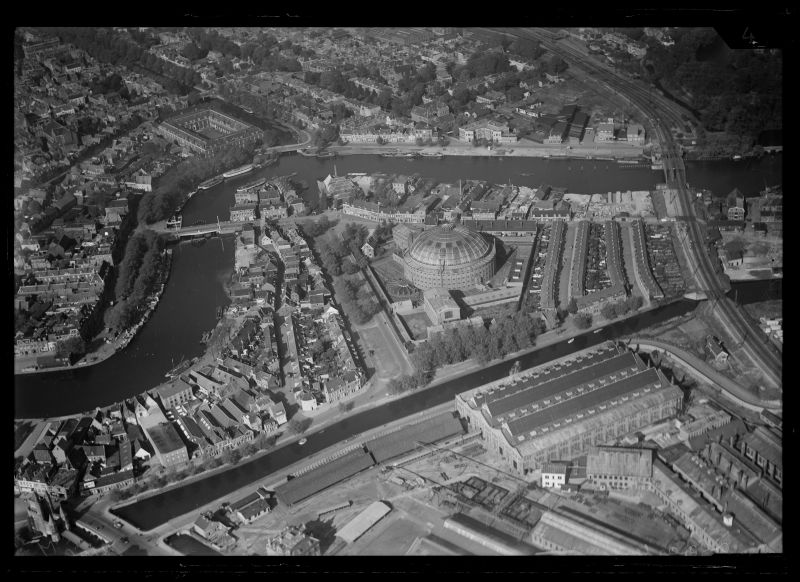 NIMH_-_2011_-_0191_-_Aerial_photograph_of_Haarlem_The_Netherlands_-_1920_-_1940.jpg